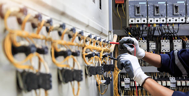 Professional Electrician technician working in Talent, OR